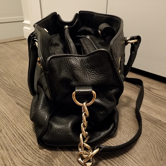 Black leather bag - Micheal Kors Hamilton Satchel Handbag - Picture 10 of 16